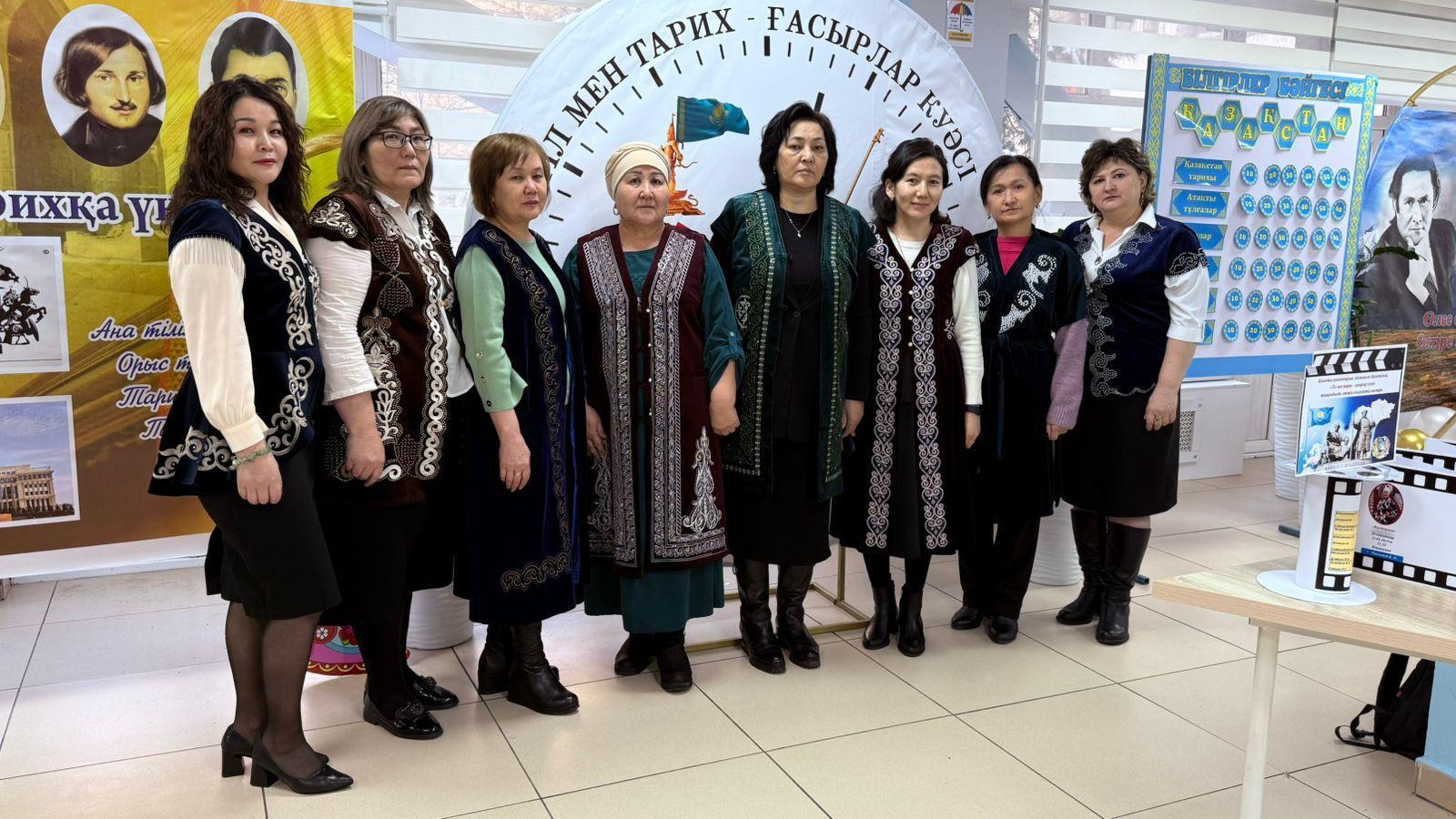 Бүгін қоғамдық-гуманитарлық әдістемелік бірлестігінің «Тіл мен тарих – ғасырлар куәсі» атты тақырыбындағы онкүндігінің ашылуы болып өтті.