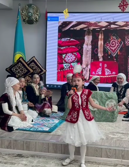 " Наурыз мерекем-наурыз берекем" атты мерекелік іс-шара 2 сынып оқушыларының ата-аналарының қатысуымен өтті