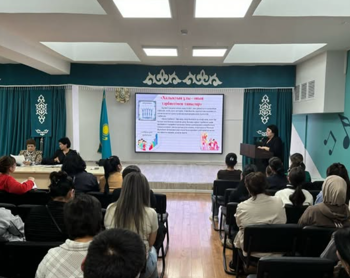 09.04.2025жыл жалпы ата - аналар жиналысы өтті. Жиналыста күн тәртібінде : "Бала қауіпсіздігі -басты назарда" тақырыбында бала қауіпсіздігіне орай әр түрлі қауіпсіздікке ата-аналарға кеңес берілді.