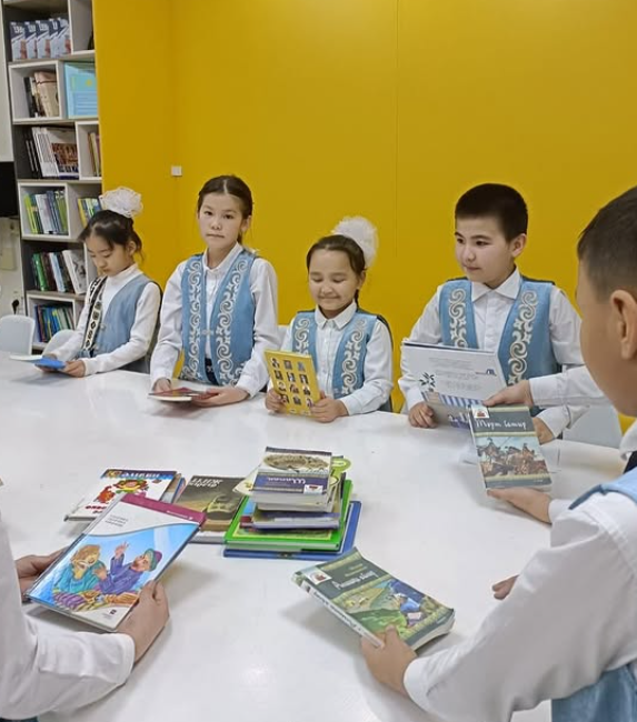 14 ақпан – Халықаралық кітап сыйлау күні 📚